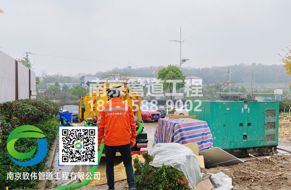 303汤山售楼部抽粪